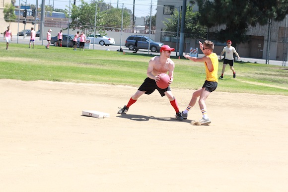 Photo Gallery Varsity Gay League Kickball Week 6 Wehoville 3244