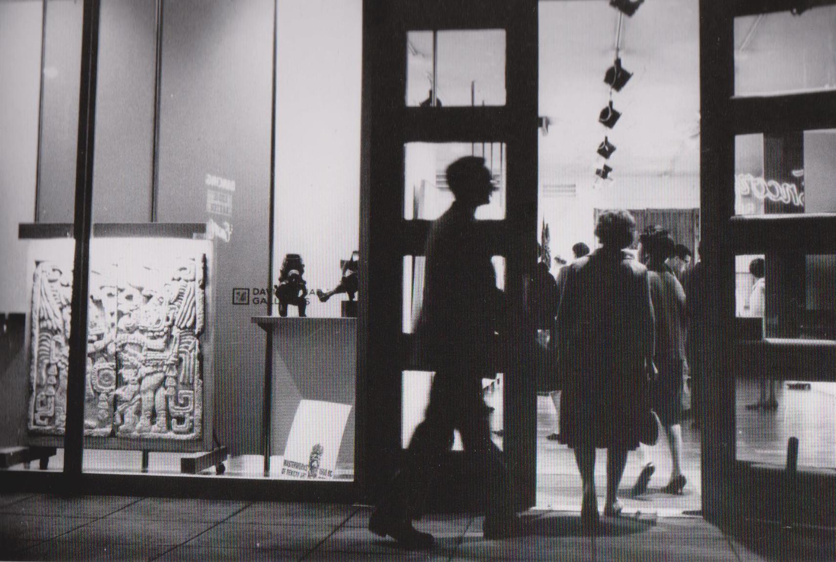 The David Stuart Gallery at 807 N. La Cienega Blvd. during a Monday Night Art Walk in 1963. (Photo by William Claxton, courtesy of Demont Photo Management LLC)